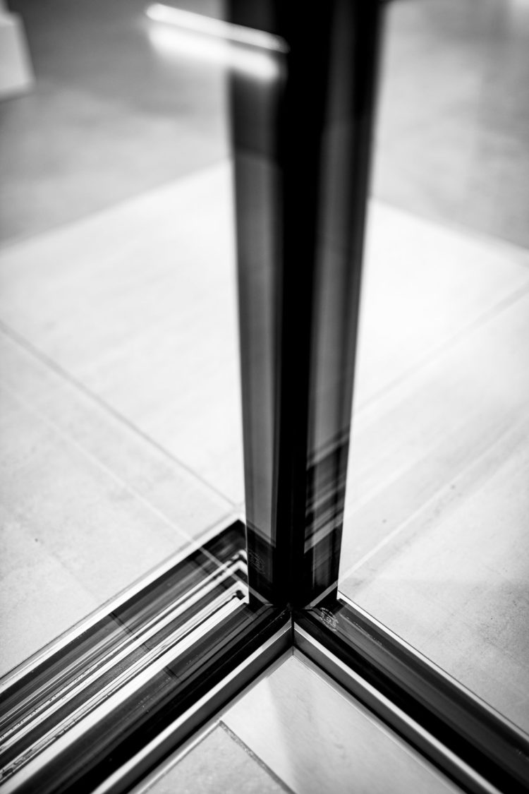 Ultraline kent showroom East Peckham sliding doors showroom fixed glass to glass corner