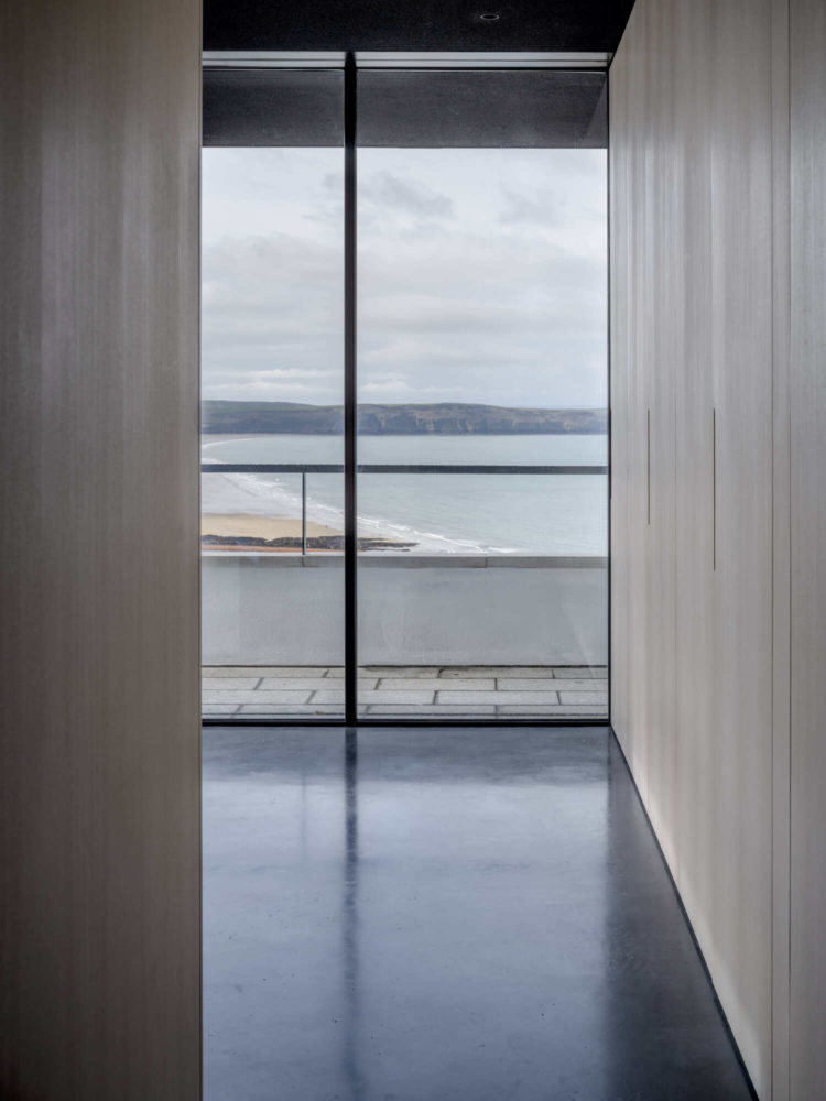 Coastal property Cove Cottage with Ultraline panoramic sliding doors