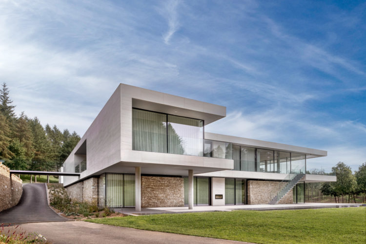 Modern new build Ultraline sliding door installation opening corner sliding doors