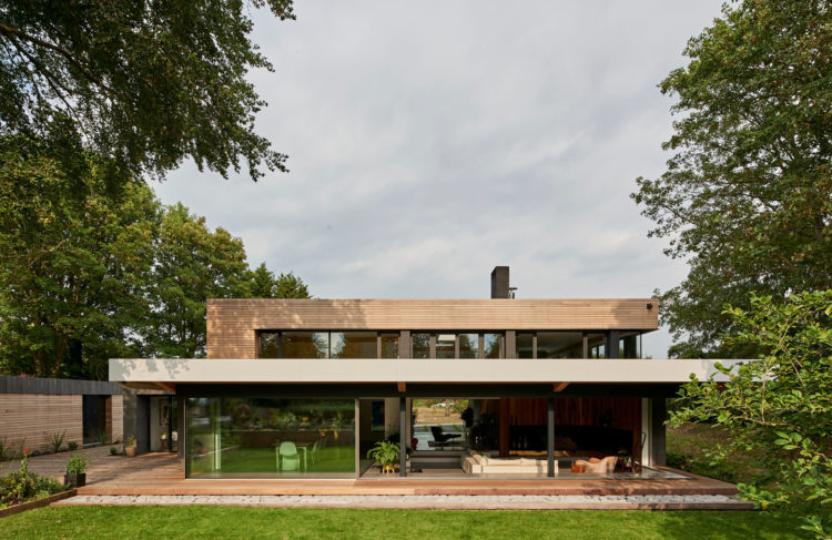 Large glass sliding doors 3 panels with openig corners in Richmond