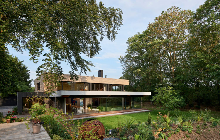 Large glass sliding doors 3 panels with openig corners in Richmond