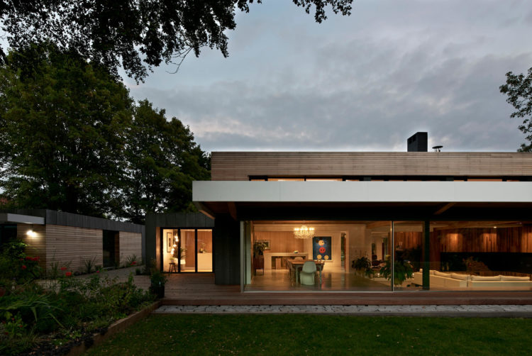 Large glass sliding doors 3 panels with openig corners in Richmond